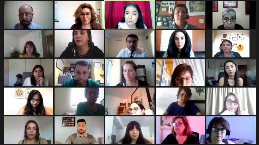 UDLA_CL's tweet photo. 👉¿Sabías que...? Más de 1300 #profesores a nivel nacional asistieron a talleres y conversatorio sobre prácticas en la Formación Inicial Docente, en el marco de la Escuela de Verano de la Facultad de #Educación @FeduUDLA: https://t.co/5XeCaNpiXY https://t.co/b2TJMTONDN