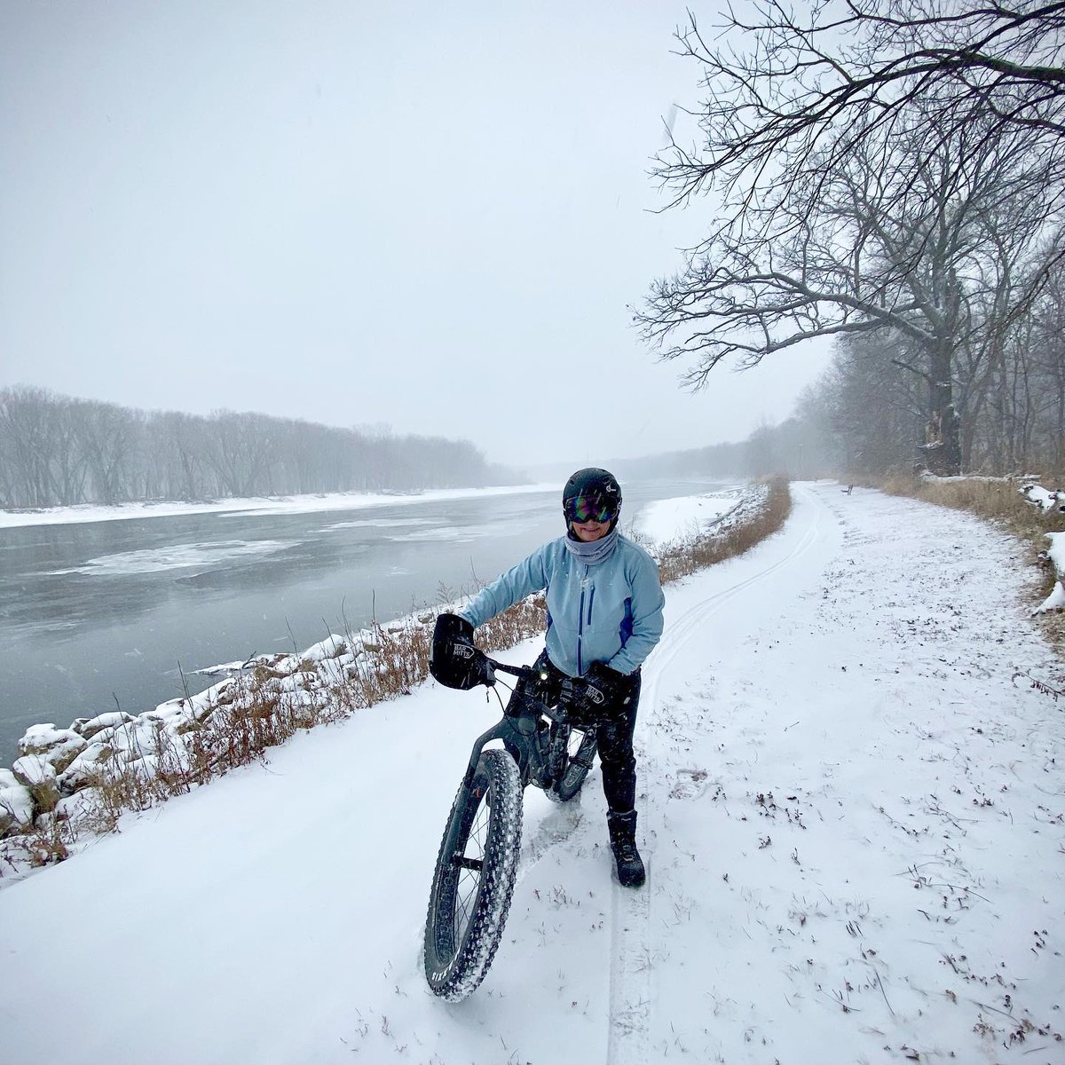 CedarFalls's tweet photo. How do you like to play in the snow? There’s a “flurry” of activities that make #CedarFalls a great place to visit in the winter. ❄️ Check out Winter Fun at https://t.co/nPyaFyyh8U 
#FindYourHappiness in #CedarFallsIowa, where #WeKnowHowToWeekend in the snow! https://t.co/lQH4Y1uCWc
