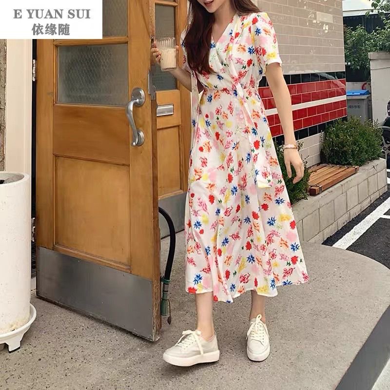 silyn_official's tweet photo. สินค้านำเข้า พร้อมส่ง 💚💘💛🧡💜💙
แม็กซี่เดรสพิมพ์ลายcolorfulสีสวยมากก 
ตัวนี้ที่ไหล่มีกระดุม ดีเทลติดสายที่ไหล่2ข้าง ผ้าใส่สบายค่ะ 
ขนาด อก-40" เอว-28" สะโพก-44" ความยาว46" 
ราคา 299.- ลทบ.30 ems.50 #silynofficial
#เสื้อผ้า #แฟชั่นผู้หญิง #เดรส https://t.co/FQiD9rK1S2