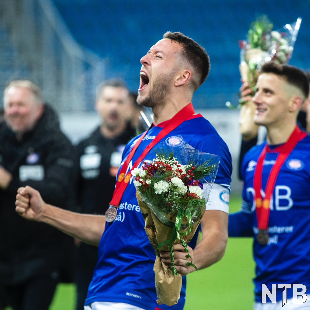 jonatannation's tweet photo. E e utrolig glad og stolt over å ha signert ny kontrakt med @ValerengaOslo 💙❤️ 

Håper å se alle på stadion i år! Sportslig kommer 2021 til å bli et enda bedre år enn 2020, så det e bare å feste setebelte 🚀 https://t.co/49W8mz3HE9