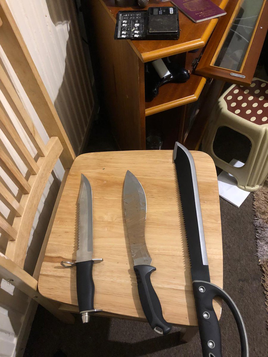 MPSNewham's tweet photo. Newham and Waltham Forest’s Tasking Teams assisted SNT with a S23 MDA warrant in Leyton this morning. A male adult and a male juvenile arrested for possession with intent to supply. These weapons recovered. #NTT https://t.co/cAAcqkEhPe