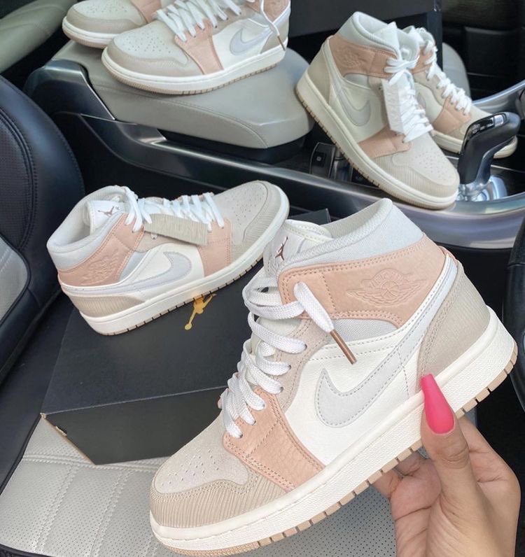 SelectOutfit's tweet photo. Pastel Jordan https://t.co/YeIsdzZ5yU
