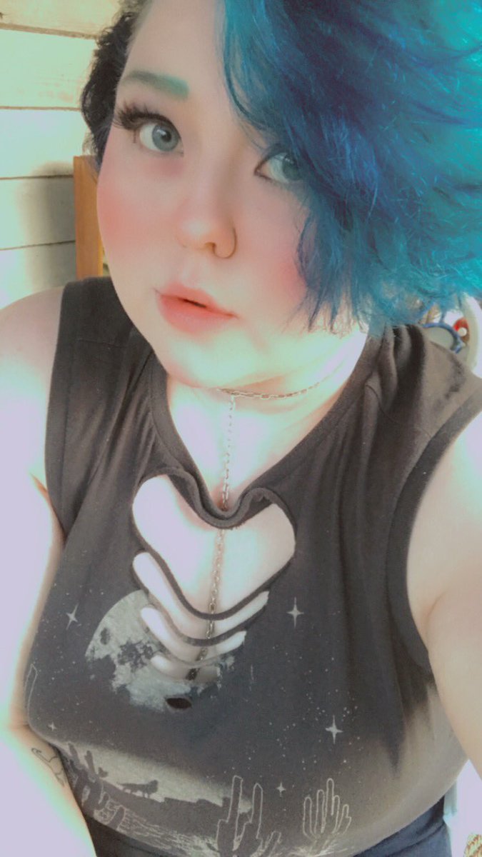 ThatGurlVampy's tweet photo. Ohhh I haven’t been on here in forever but here is some pics to simp over lmaoo https://t.co/Z6GmtZEsgF