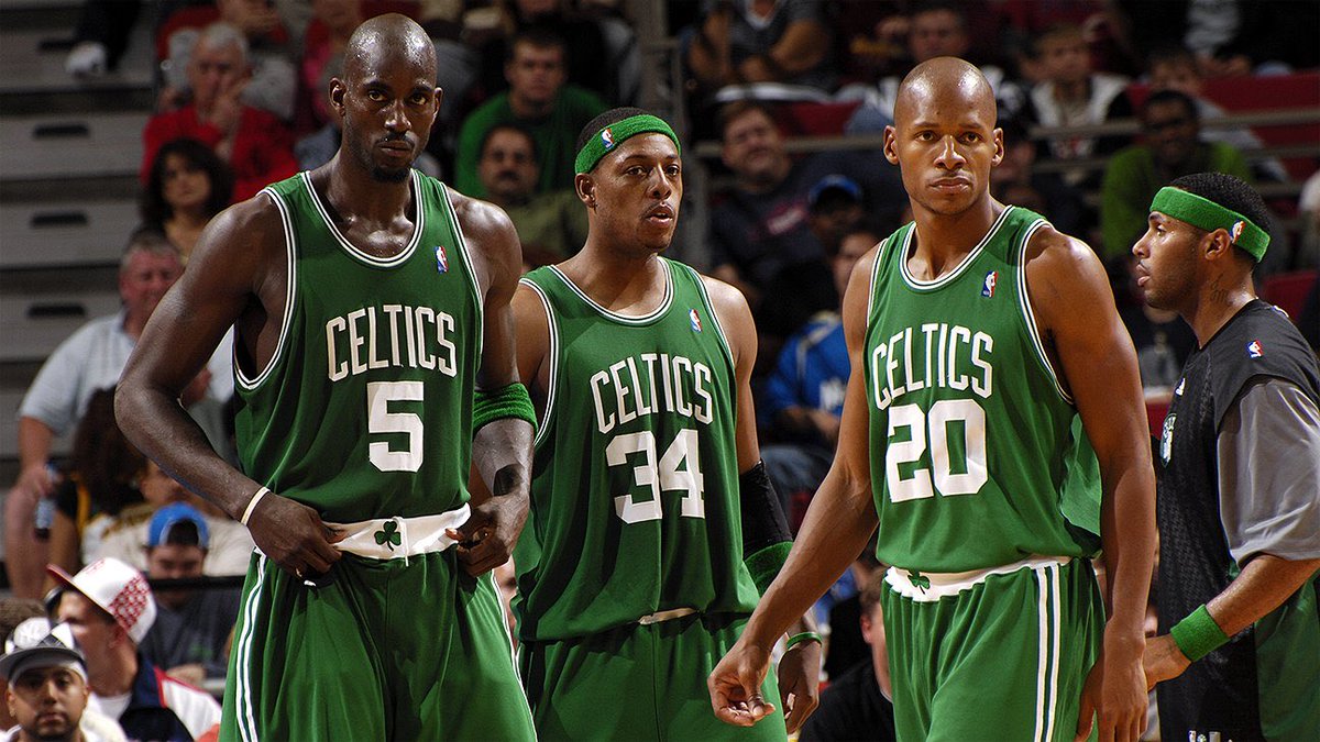currypistonn's tweet photo. “Lebron invented superteams” https://t.co/nyRfS0TtDR