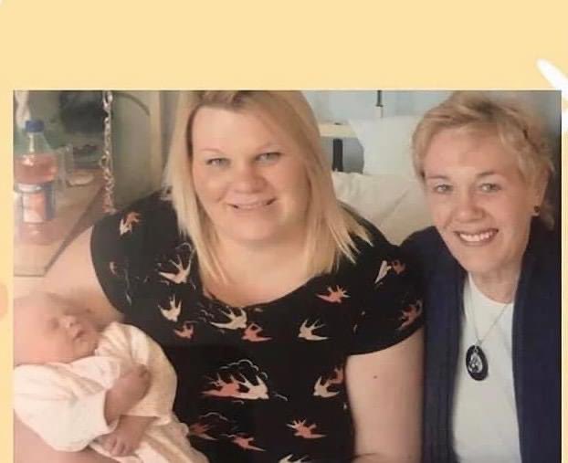 HeatherMunro8's tweet image. This is Evelyn, this is my Mum ❤️this is my #safebase and when we lost her to COVID infact truthfully we lost her long before COVID to #Alzheimers my world spiralled into a place of #unknown my most #secureattachment is gone but doesn’t mean that it’s forgotten 1/3