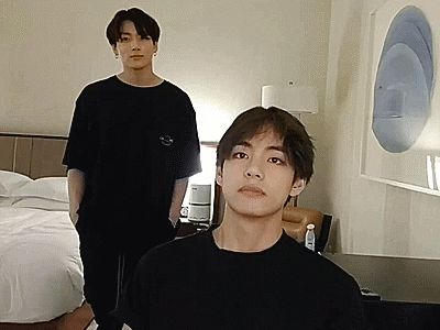 reposting this bcs I accidentally deleted the other one 