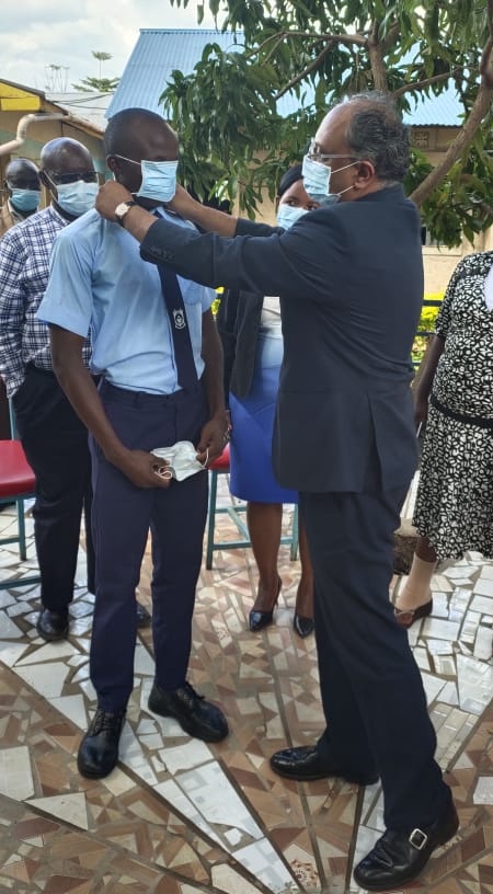 EACAffairsKenya's tweet photo. "We've noted significant efforts by the students and the administration in adherence to the Covid-19 Health Protocols,we urge you to uphold this spirit, we all shall surmount" PS @KevitDesai to students at Kehancha Sec Sch-Kuria students #OperationBacktoSchool https://t.co/5LtXBw1Ire