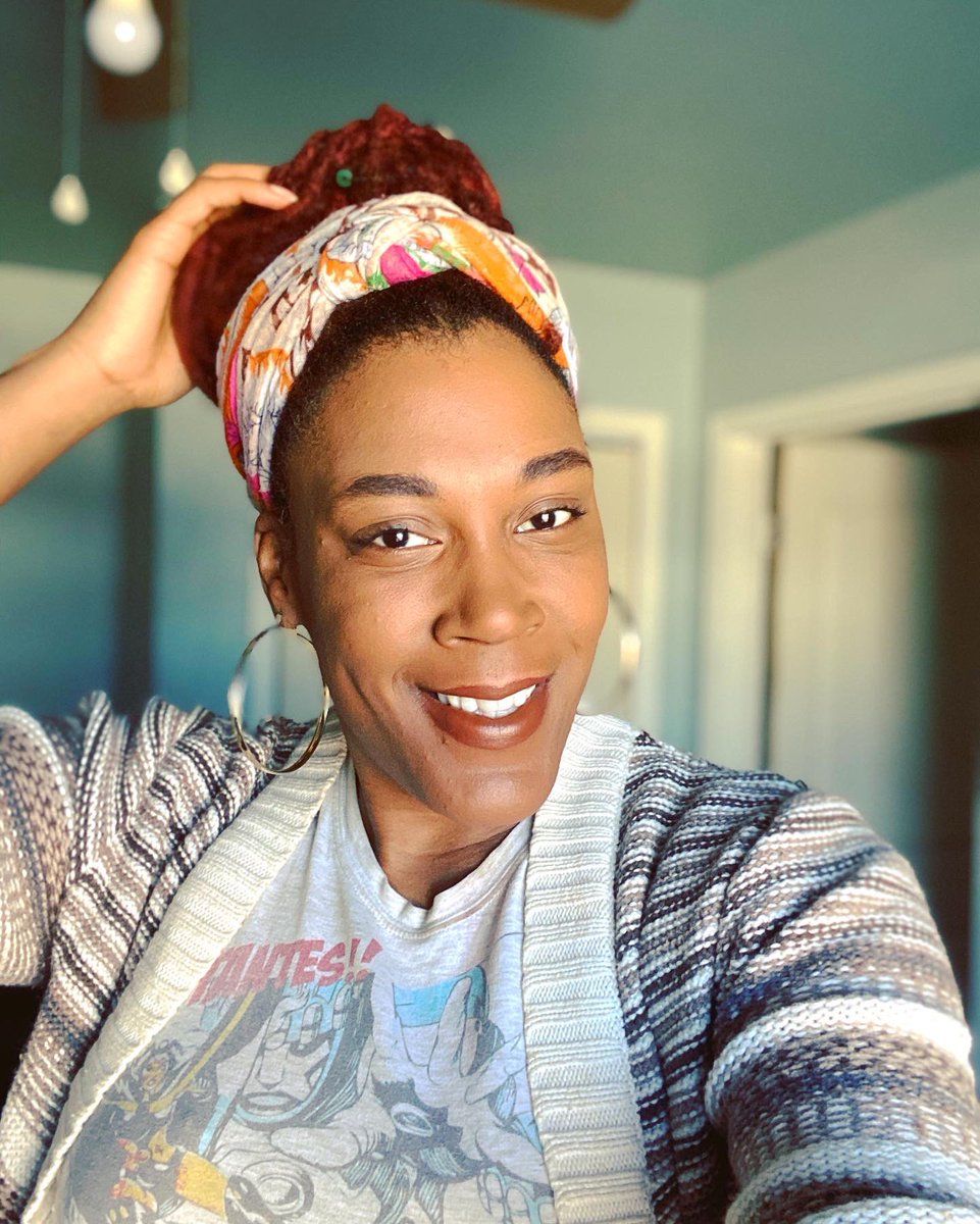 JadaJae21's tweet photo. 💃🏾 Happy Fridayyyy💪🏾
Wait😁 Y’all 🤦🏾‍♀️ Let me Fix my Hair 💆🏾‍♀️ #DontJudgeMyLife 👉🏾Almost 👈🏾 Not quite 👉🏾 Ohhhh nailed it 💃🏾😁😝🤗 
.   .   . 
#LocBun #HeadWraps x #AllSmiles😁 #LocCareMatters https://t.co/IEi9nQALbg
