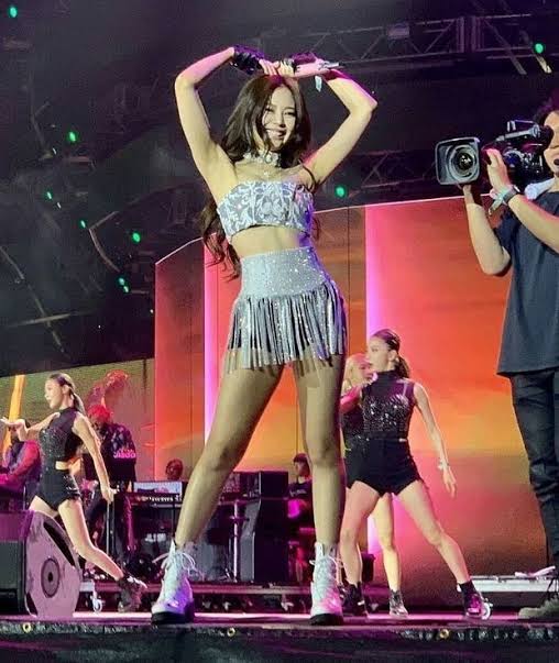 JENNIE KIM BRASIL tweet media