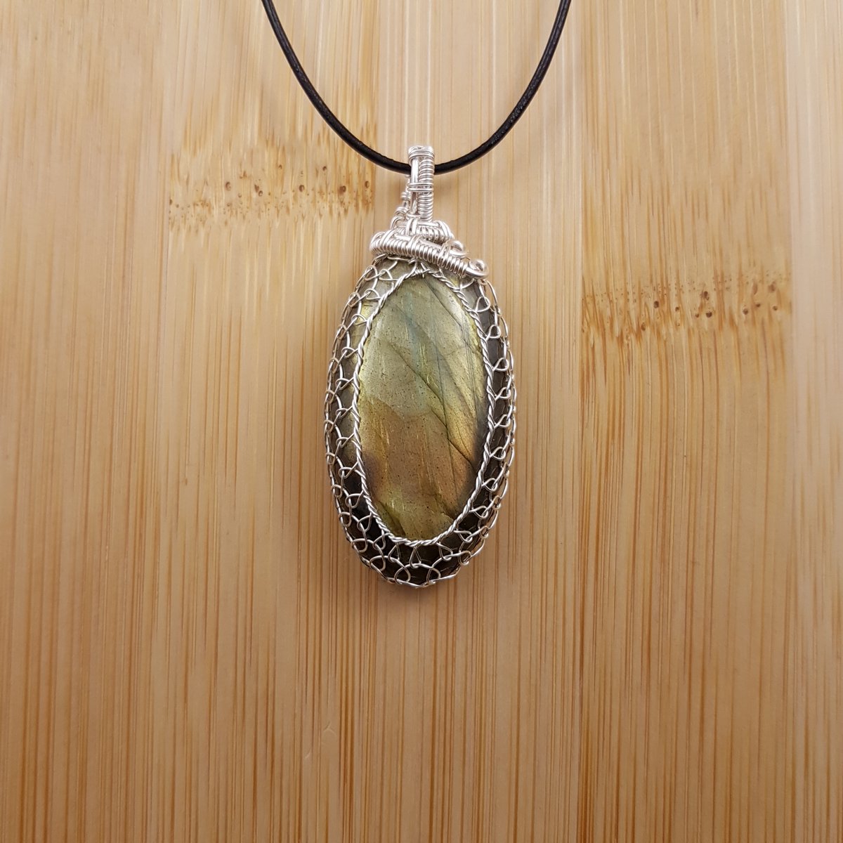OiShinyThings's tweet image. 1 labradorite pendant gone, 12 to go!
etsy.com/shop/oishiny/?…
Who else is looking for a soul? 
Free UK, US, and Canada shipping included.
#TreatYourself #MagicOnTheGo #DisabledBiz