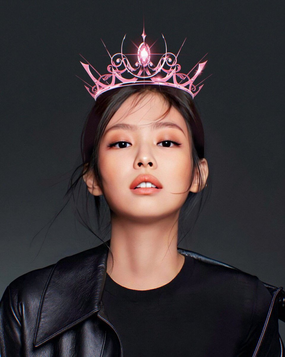 EnigmaticGaga's tweet photo. Happy Birthday to one of the best kpop idols ever, i was in love with her before i even started stanning blackpink &amp; getting to know her and seeing her talents was one of my favorite things last year. 💖
#PricelessJennieDay
#BonJennieversaire
#빛이나는_제니의_모든날이_찬란하길 https://t.co/lKHj8Bjhdd
