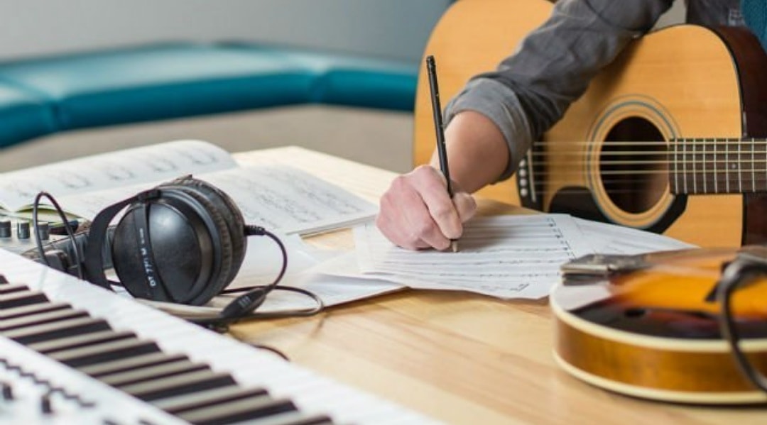 juanherrub's tweet photo. Felicidades a todos los colegas en este día!
Que la creatividad nunca termine.
Feliz día del compositor! https://t.co/DJYE6r2xlw