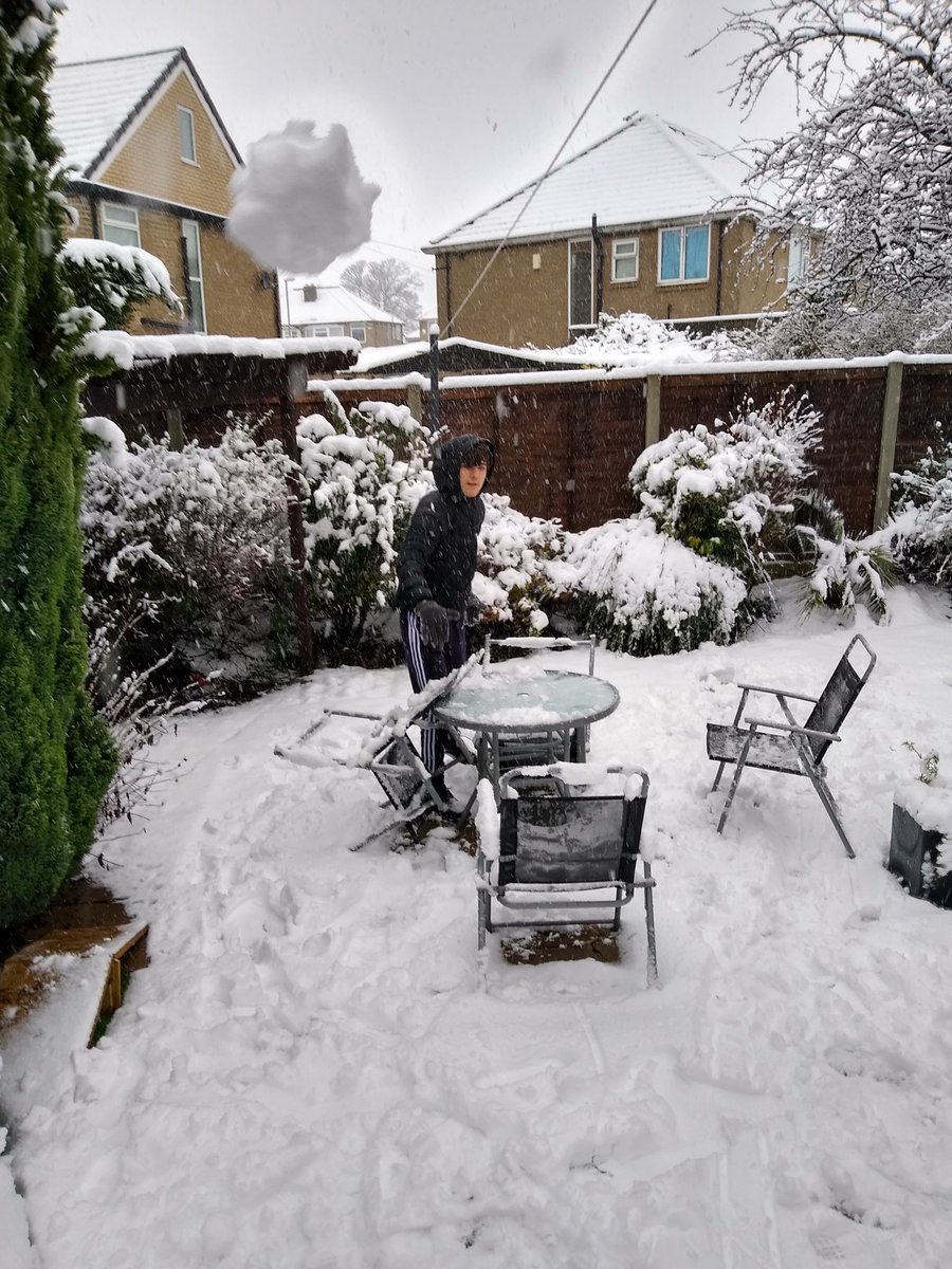 When take an hour off between 'live' lessons and you capture 'that' shot! Remember family matters...