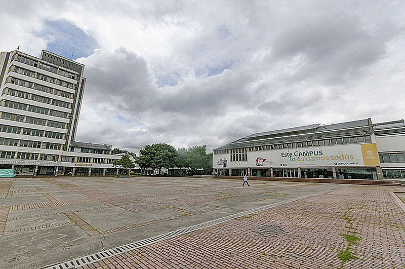 PrensaUNAL's tweet photo. #LaUNPatrimoniodeTodos - UNAL ofrece sus 9 campus en el país para apoyar etapa de vacunación en Colombia, próxima a iniciar en el país. https://t.co/gozko5XQd8 #vacuna #COVID-19 https://t.co/yh0xXQ1Psu