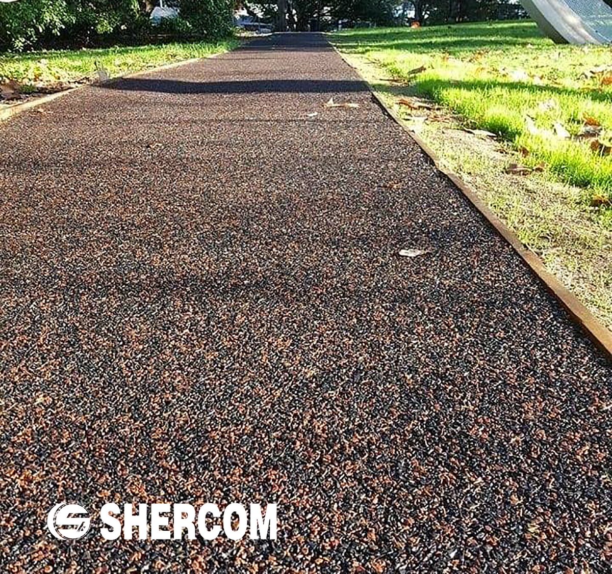 SHERCOMrubber's tweet photo. Innovative wet pour surfacing made of rubber &amp; aggregate blend. Highly permeable, anti-frost, slip-resistant, low maintenance, &amp; enviro friendly due to recycled rubber content. Contact Shercom for info:
https://t.co/nRQf49V88S
#Shercom #RecycledRubber #Playtop #SaferSurfacing https://t.co/zSDkgDKHrt