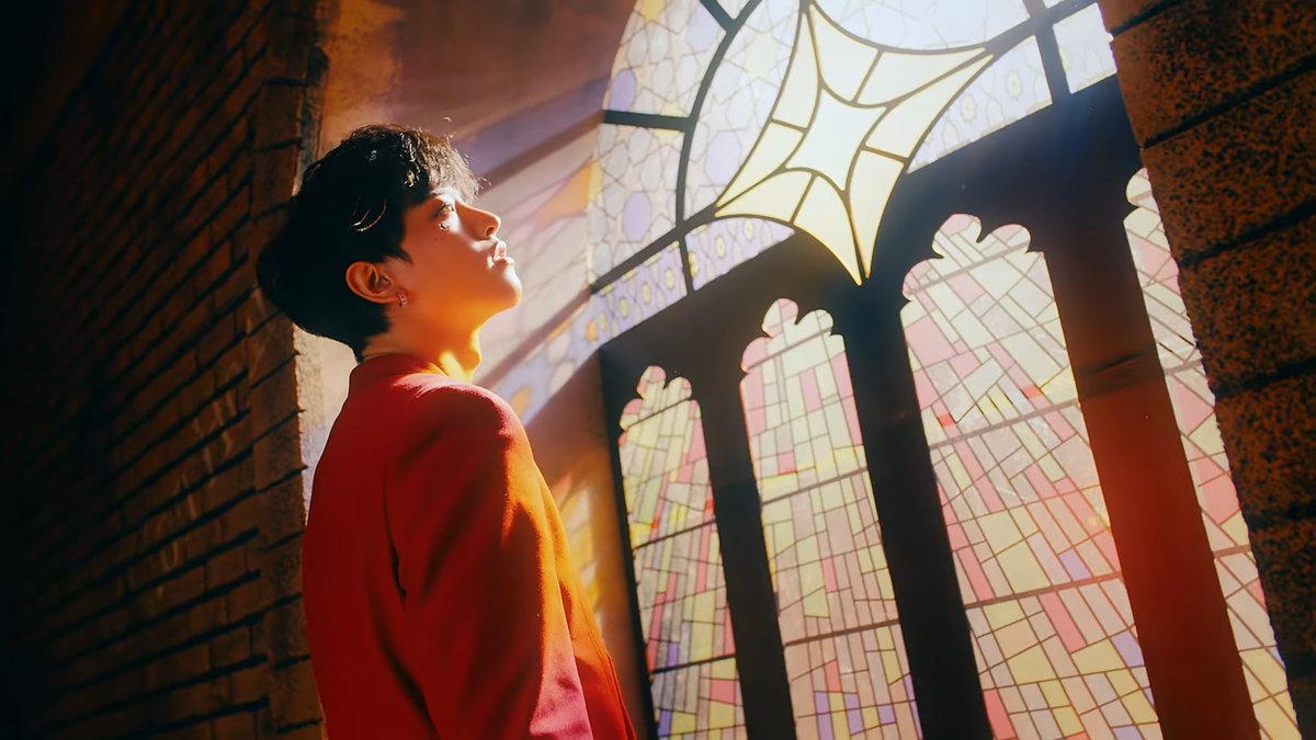 SuUpasana's tweet photo. Is Seoho talking about Lion heart ??? Becoz it's showing here in this Two members teaser so maybe?? @official_ONEUS #ONEUS #ONEUS_DEVIL #ONEUSISCOMING #RAVN #LEEDO #XION #HWANWOONG #KEONHEE #SEOHO #ToMoon #DEVIL https://t.co/ylYmcuZESe