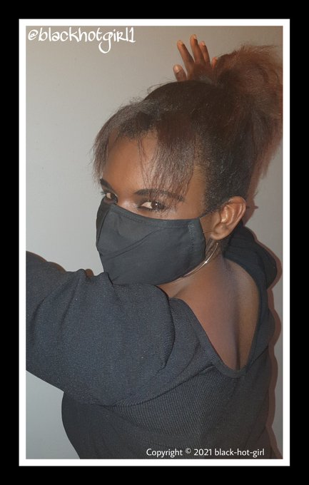 Petite s&eacute;ance photo special corona....il faut s'adapter 😀 #coquine https://t.co/KT0tLlq6d0<a href="/tag/coquine"class="tags"><span>#coquine</span></a>