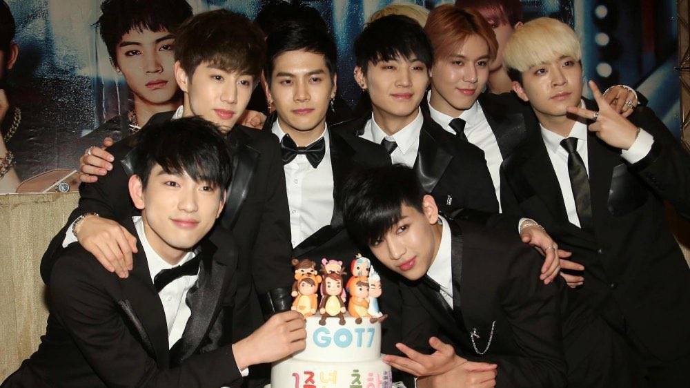 Chachalynn's tweet photo. @GOT7Official Hey~All you gotta do is turn this way and you'll always see me right by your side.

7 Years With GOT7 💚 I GOT7
Thank You,​ GOT7
IGOT7 FOREVER~ 🐥💚

​#GOT7 #IGOT7
@GOT7Official🐥💚
#갓세븐​ #아가새
#7YearsWithGOT7
#7YearsWithIGOT7 https://t.co/dt6ASfLcVV