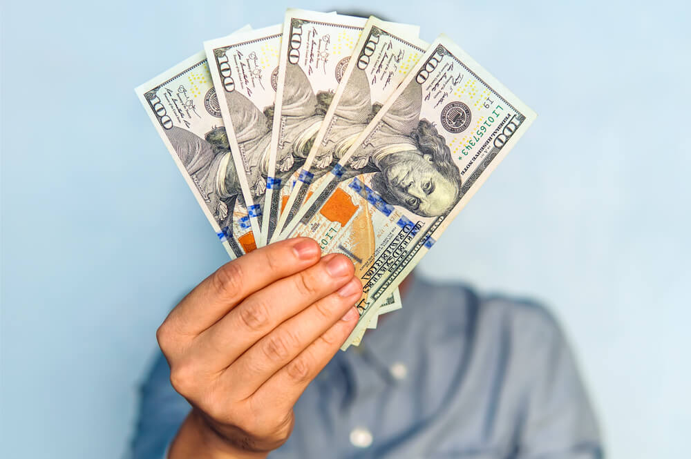 Stuck Inside? 10 Easy Ways To Save Money At Home During The Pandemic bit.ly/3qp1xjE #SideHustle #Budgeting101 #BudgetingTips #2021MoneyHacks