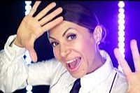 BethBC's tweet photo. Genevieve Goings (@ChooChooGirl) releases "Shadow Puppets' music video from upcoming "Great Indoors" album today @8poundgorillarecords  #GreatIndoors #NewMusic #Shadowpuppets #puppetry #newforkids  #Newmusic #Musicvideos - https://t.co/f7p34Y9N90 https://t.co/eUN5Ukh6BD