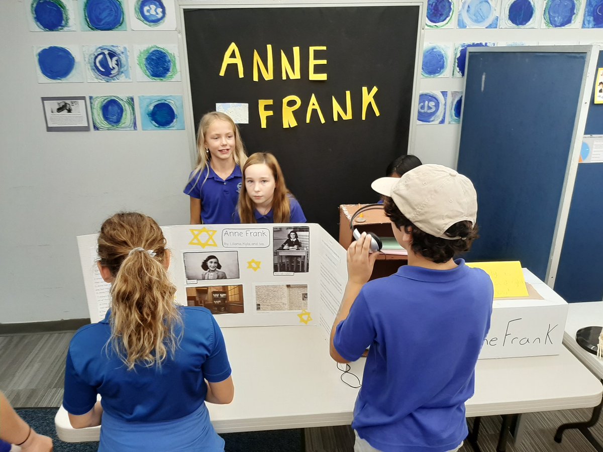 MisterBen20's tweet photo. PBL exhibit day: "How do we honor the ordinary people who made extraordinary sacrifices?" https://t.co/6y2spTNjzY