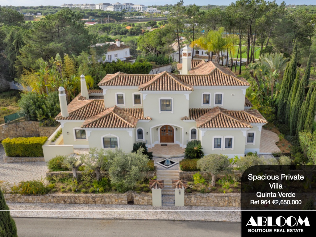 AbloomProperty's tweet photo. FRIDAY´S FRESH LISTING - A lovely home in the safe and discreet residential development of #QuintaVerde, on the doorstep of #QuintadoLagoGolfResort. Situated on a cul-de-sac alongside a green zone - perfect for the peace and privacy you want. 

https://t.co/EnQGexoEq2

#abloom https://t.co/G2nyojEfT4