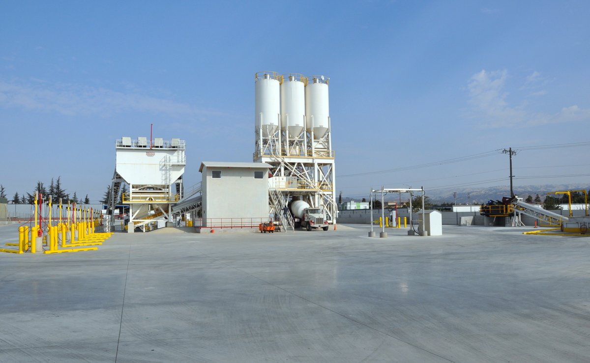 ConcreteProduct's tweet photo. Over the past 15 years, #StarConcrete has embraced evolutionary ideas for plant and fleet operations. Its newest #readymixed plant shows how it remains among the Golden State’s savviest independent producers.
Learn about the new Morgan Hill, Calif. plant: https://t.co/Cdp3T61nYD https://t.co/Y5rkvvT1hR