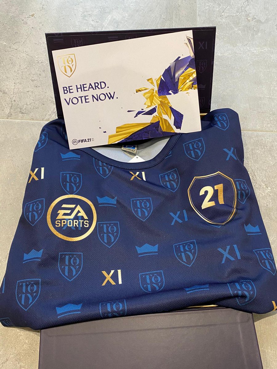 👀 Fancy winning yourself an @EASportsFIFA #TOTY shirt?

🎟 To enter:

✅ Simply RT this tweet!

📝 Make your voice heard: ea.com/TOTY.

🤝 Winner will be announced on Monday!