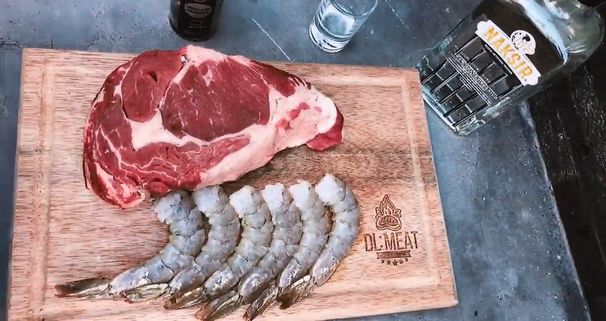 MNaksir's tweet photo. En colaboración con DL Meat. Preparación de un Rib Eye flameado con Mezcal Naksir.

Buen provecho. 

https://t.co/Xz29Nlrojk https://t.co/2PjvTT31HL
