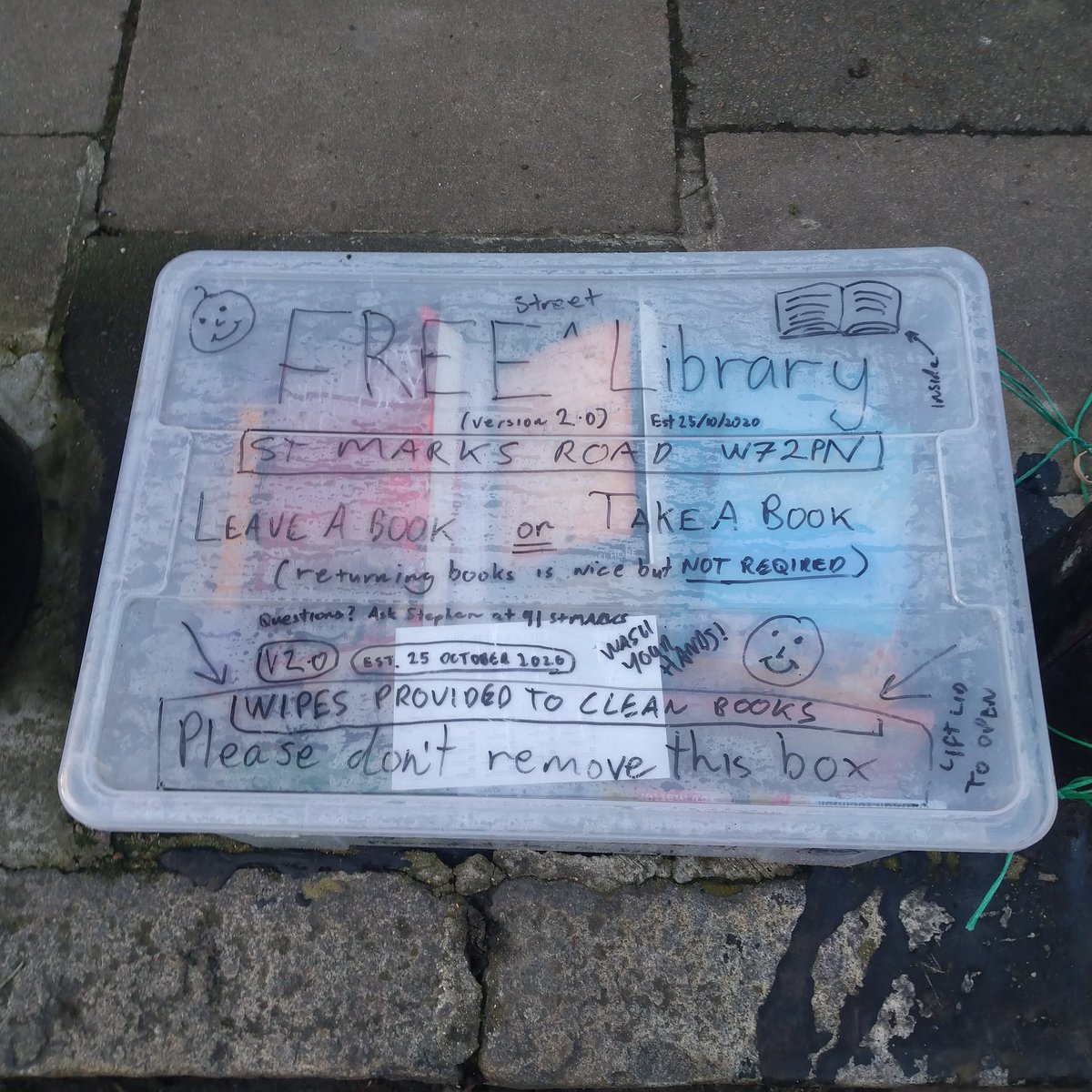 BookMinxSJV's tweet photo. Went to the post box, via @w72pnfreelib, via the #grandunioncanal #hanwellflight to catch the sunset... if you're an #OldeHanwell resident, there are some new books in the Free Street Library on St Marks Road... https://t.co/Y1BlSqXHKQ