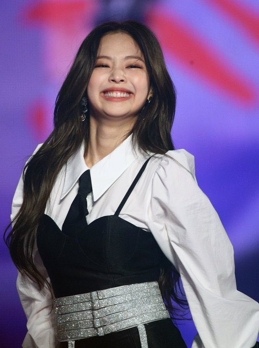 solololourd's tweet photo. Happy birthday, my love! U r one of the few reasons why I still choose to keep going. 2020 shattered me but thank u for making life bearable :>
I’m forever grateful for your existence ksks I love you beyond words! U deserve nothing but the best! Proud of u bb
#PricelessJennieDay https://t.co/C7sy8iwUdQ
