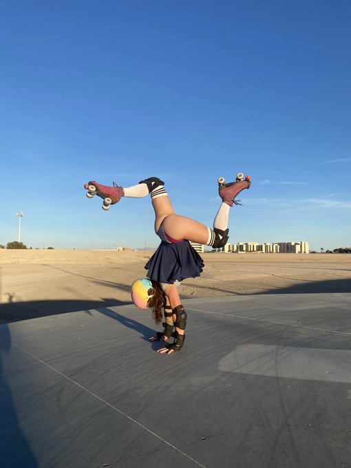 Here is your new background picture. You welcome. Retweet that shit!!!! https://t.co/KyscZfzae9<a href="/tag/newprofilepic"class="tags"><span>#newprofilepic</span></a>