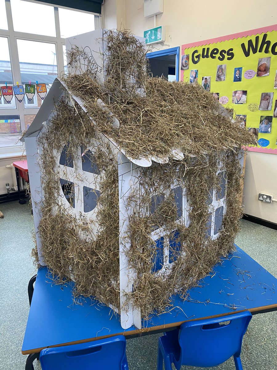 miss_dutton's tweet photo. This week in our Acorn bubble @CoftonSchool we have been getting stuck into our @Talk4Writing story - 🐷🐷🐷 We created our class story map and even made a house of straw for our role-play area 😊 https://t.co/SHL81HmVKU