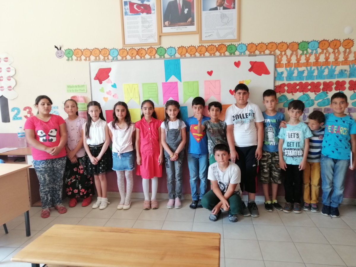 halukusak45's tweet photo. #Eğitimdeköprübaşı
@AtaturkManisa
@koprubasi_fpi
"Özlem içerir" 2018-2019 mezuniyet https://t.co/JegQOhHhar