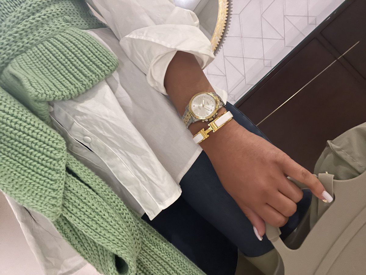 knownai's tweet image. A work of art I love all that she’s about