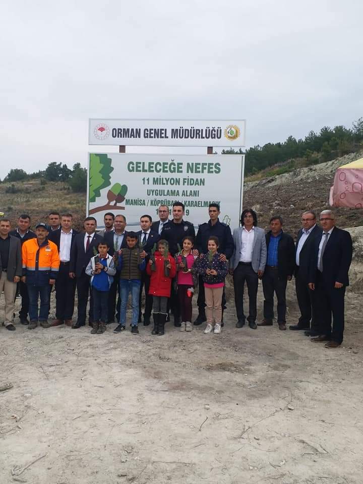 KoprubasMem's tweet photo. #EğitimdeKöprübaşı
@ziyaselcuk 
@mdikici45 
@il_mem_45 
Geleceğimize nefes fidanlarımızı toprakla buluşturduk. https://t.co/GgSWgfruil