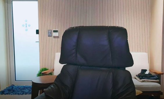 reposting this bcs I accidentally deleted the other one 