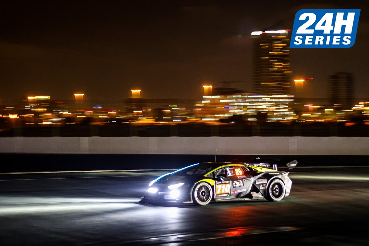 24HSERIES's tweet photo. #24HSERIES | Drama for the @LeipertMotorsp Lamborghini (710), which had been leading the GTX class but has ground to a halt at T2.

Also issues for the #3YTechnology BMW (451), which cruised back to the pits at a slow pace.

#24HDUBAI https://t.co/JDgkClIOrc
