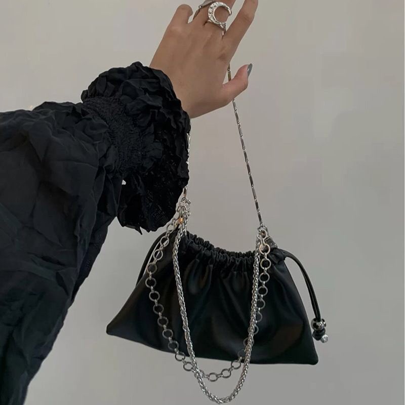 sissy_stores's tweet photo. AKI bag 235฿ 🌷
ใบเดียวมีให้3สาย แต��ถอดทีคือทั้ง3สายเลย เลือกถอดสายใดสายนึงไม่ได้ เรามาเป็นเซ็ท!
size : 24x15cm
วัสดุทำจากหนัง PU ซับในด้วย polyester
#กระเป๋าผู้หญิง #กระเป๋า #กระเป๋าสะพายไหล่ผู้หญิง #กระเป๋าผ้าราคาถูก https://t.co/7peY4zttj2