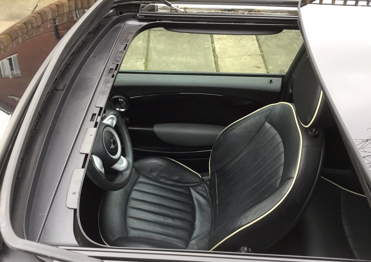 Londonmini1's tweet photo. Just released.2008 Automatic Mini Cooper with absolutely every possible extra. For more details go to>>https://t.co/64Pk4hVEqa
#Mini #ForSale #Sell #Buy #MiniDealer #ClickandCollect #MiniRepairs #LoveCareRepair https://t.co/QHGlgK91Ew