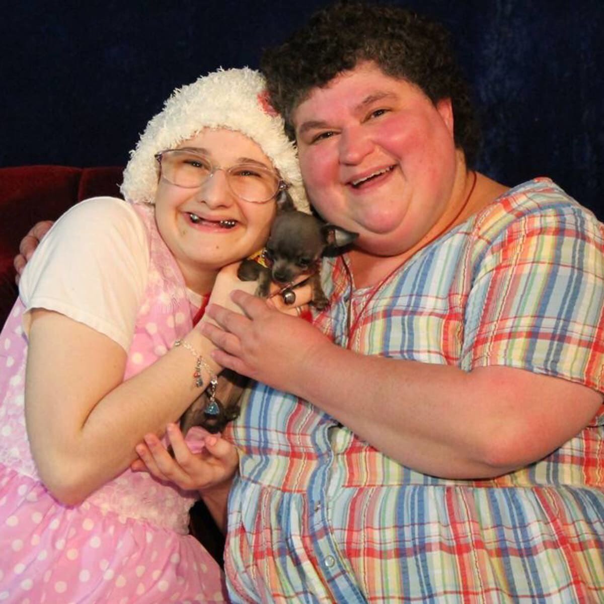 biopsychpod's tweet photo. Jordan and Kayla review the 2015 murder of Clauddine "Dee Dee" Blanchard. Surely you've heard about this case, but in case you haven't, it involves teen love, Munchausen's syndrome, and nine hours of self-love in a McDonalds. https://t.co/1AGMuz7Xbr