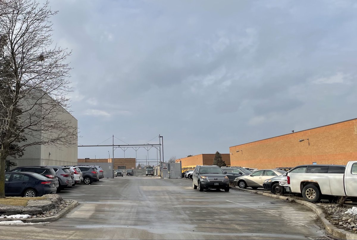 Of course  @fordnation biggest donor. Front parking limited. But cars parked around sides of the building