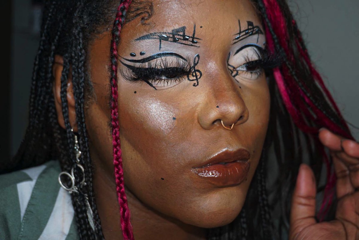 I’ve never seen music note brows before 👀 sooo in case all of a sudden that shit gets popular they stole it from me thank you! Details on IG <a href="/xravenmadx/">🌙⋆｡°✩ Raven ⋆｡°✩🌙</a>