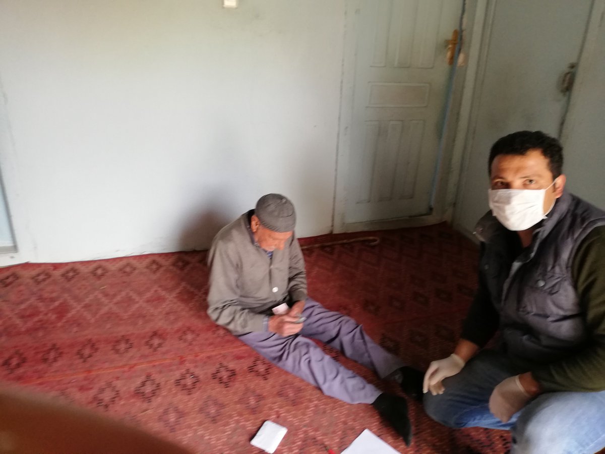 BorluGazi's tweet photo. Öğretmenlerimiz ve okul Müdürümüz Vefa gruplarında görev  alarak  Emniyet ve Jandarmanın yükünü hafiflettik. #EğitimdeKöprübaşı 
@mdikici45
@ziyaselcuk
@il_mem_45
@KoprubasMem
@BorluGazi https://t.co/SIPBXCE2Ik