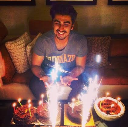 Nushie722's tweet photo. Wish u a many many happy returns of the day @ArjunKaFan_ 🎂❤️
So so lucky to have u my friend ..I wish u get d best out of all ...I wish u all d  happiness all d blessings

Stay blessed stay healthy #HappyBdayBestie ❤️ https://t.co/1Zv8fuxKNj