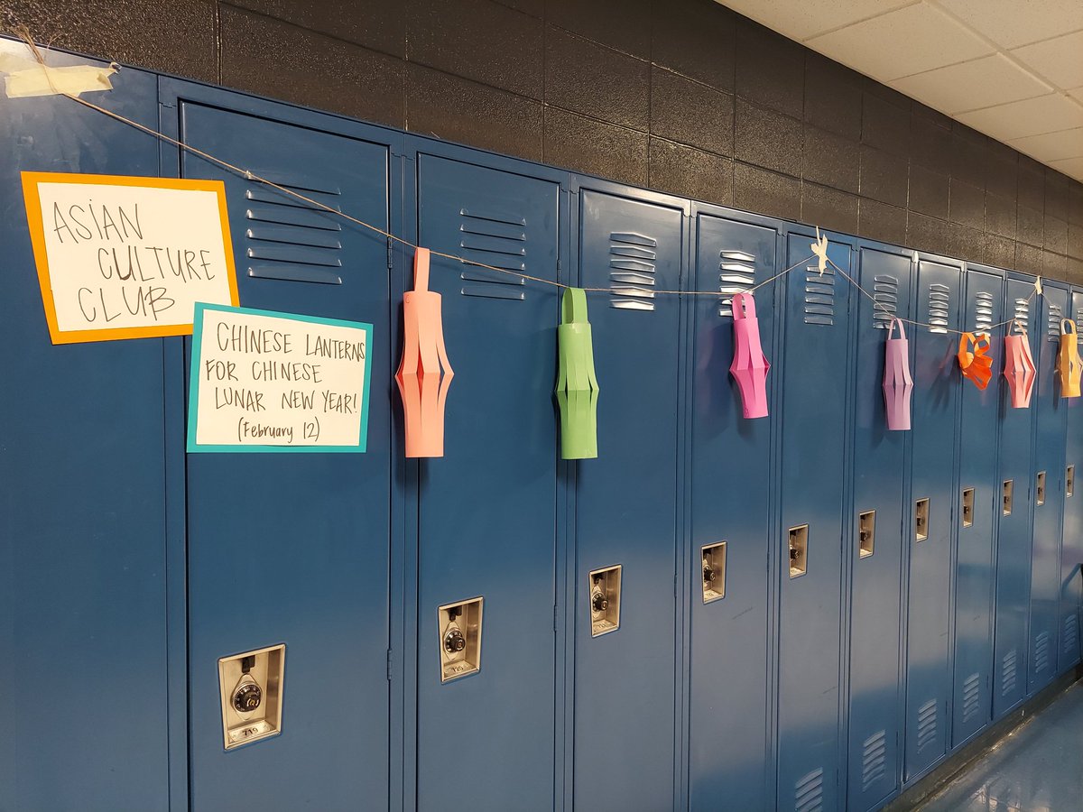 sta_ingram's tweet photo. 67 students showed up today for our 2nd Asian Culture Club meeting. We learned about China and made Chinese Lanterns in celebration of Chinese New Year! https://t.co/CZe3RcNzCi