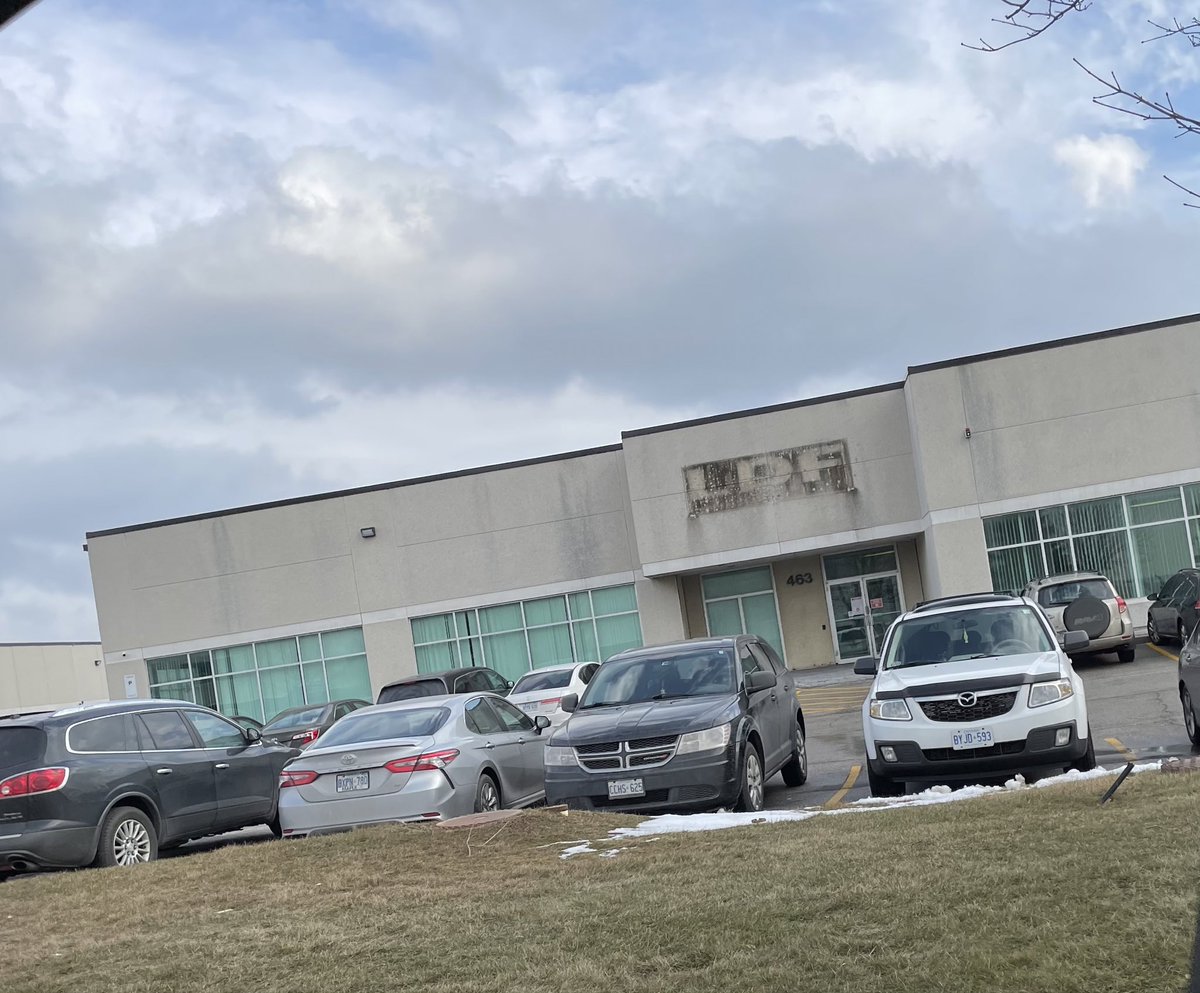 Another random business off Applewood in Vaughan. Don’t even know what they do. But they’re open and the lot is full!!