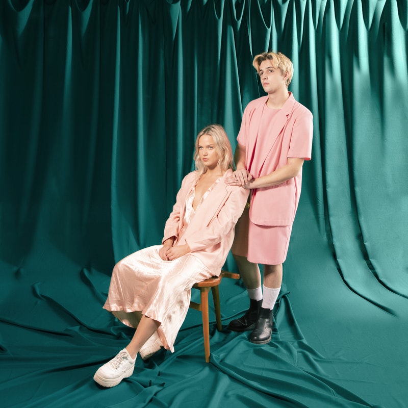 michsongs's tweet photo. 🆕: Single
🎨: @Traunatheband 
🌆: Grand Rapids
🎧: “Your Basement”
🗓️: 1.15.2021
💞: Leland Blue, Fazerdaze, Alvvays
🗒️: Liz and Connor are back with their 2nd single, this one somehow dreamier and more ethereal than the first.  
 
Link in bio! https://t.co/52oR2wSv2f