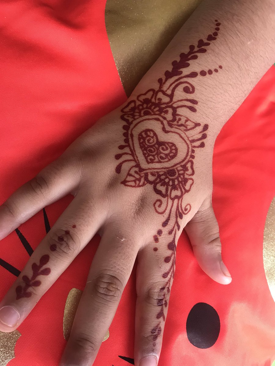 itsAinnzu's tweet photo. 🦋if you’re interested to hire HENNA on your wedding day, Engagement or Event..Kindly whatsapp : -NAME , ADDRESS, DATE&amp; TIME at 01123045316
__________________________________________
DIRECT LINK WHATSAPP DI BIO FOR CONTACT
——————————————————
#inai #arearawang #sungaichoh https://t.co/qGsF5Bhmnf
