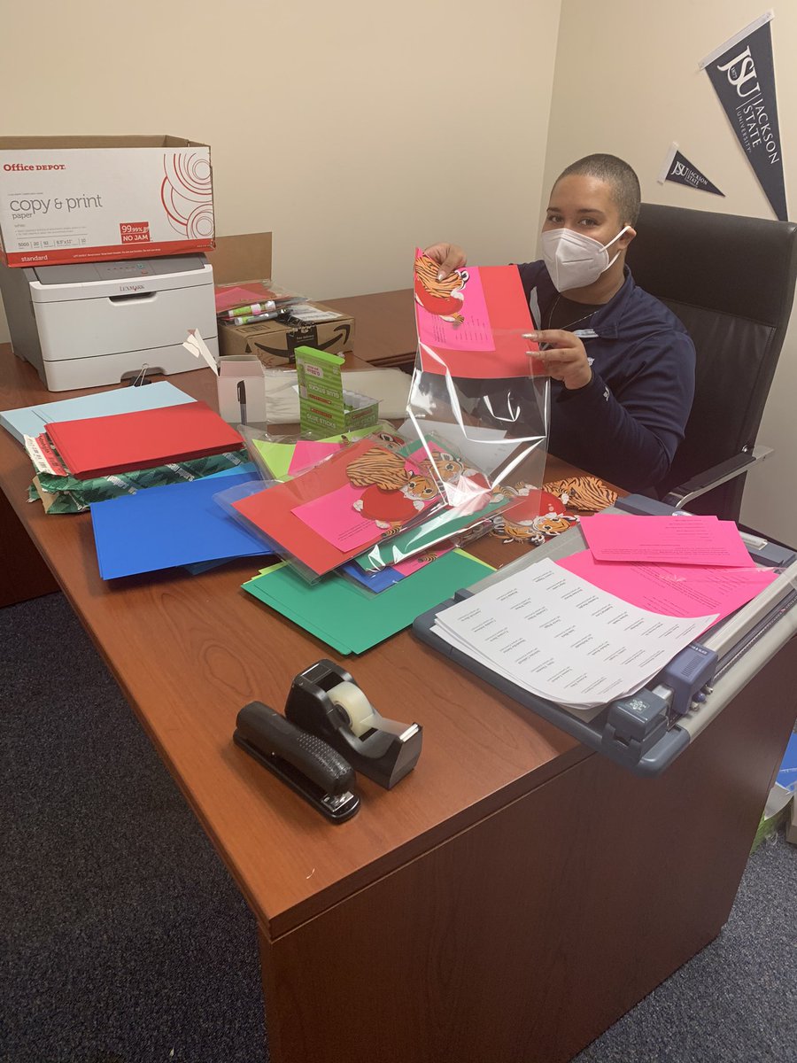 JsuServe's tweet photo. Service ambassador, Bre Brown, helping to prepare Monday’s MLK Card Party!! JSU commuters can now pickup your materials in Reddix! Residents’ materials will be dropped of at dorms front desk by 5 o’clock. https://t.co/49MJ9FVygy